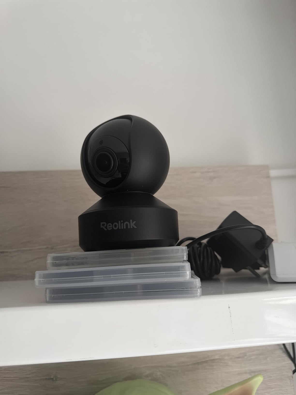 REOLINK 4K Indoor Camera, 3X Optical Zoom, Dual-Band WiFi 6, E1 Zoom customer photo 2