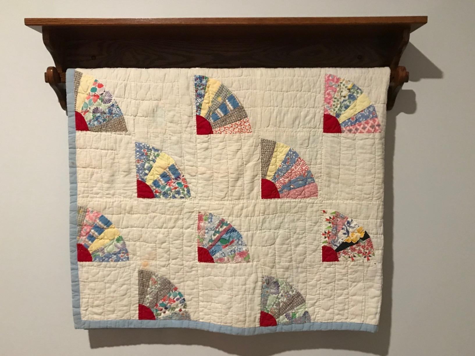 Rustic Red Door Co. Mounted Quilt Rack - Amish Made Quilt Hangers for Wall Hangings with Display Shelf - Rustic Quilt Wall Hangers for Twin to King Blankets (Oak Wood, Michaels Stain, 60