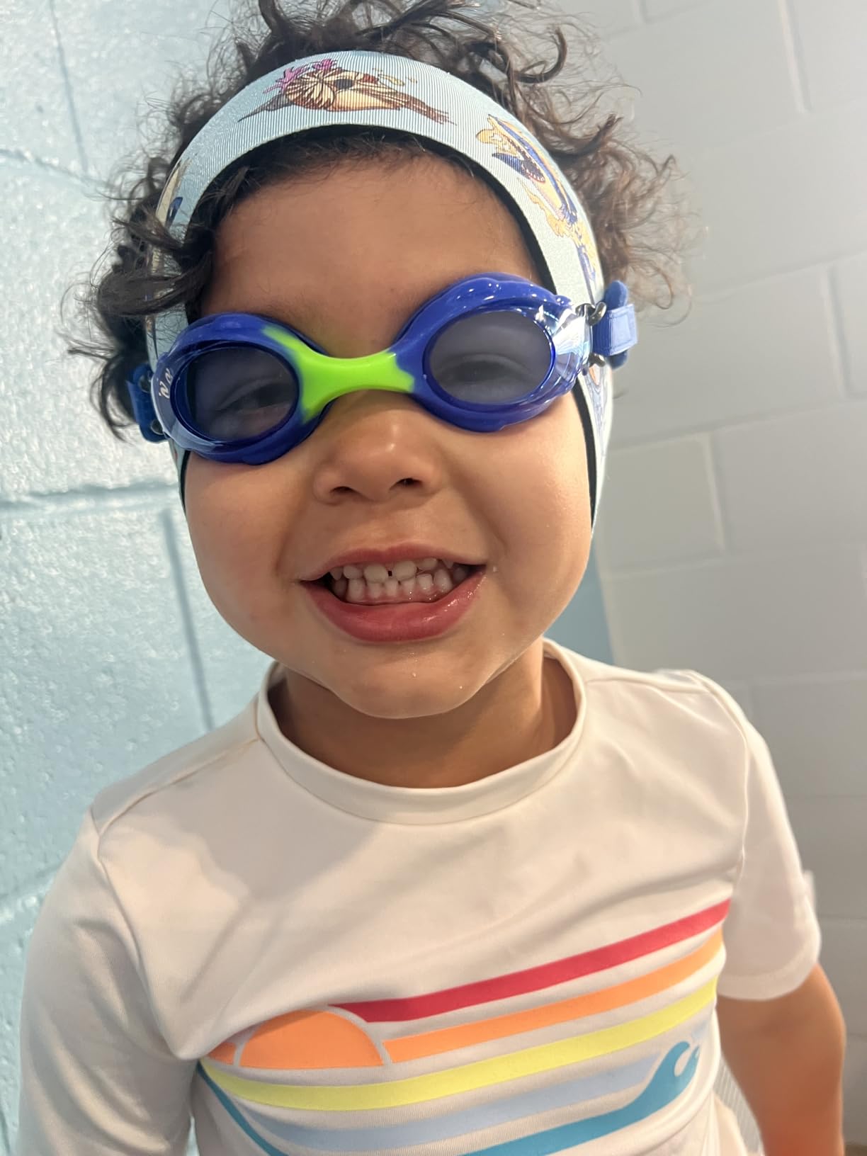 Frogglez Kids Swim Goggles 3-10, No Hair Pull, Anti-Fog, Leak Proof | Premium pain free strap, Anti fog lenses, UV protection, Leak proof seal customer photo 1