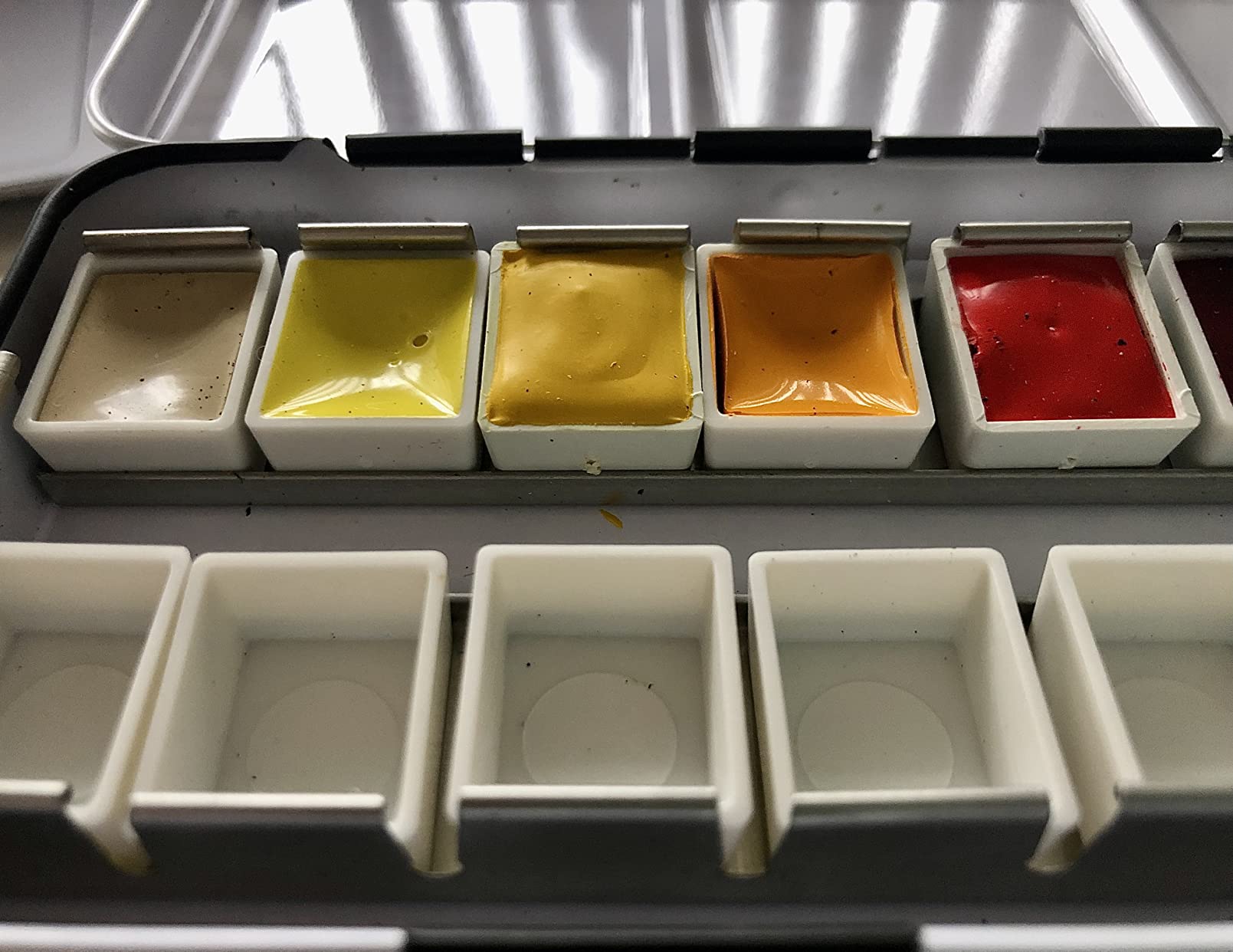 DANIEL SMITH Hand Poured Watercolor Half Pans Set with 12 Watercolor Pans, 12 Empty Pans, 1 Metal Palette (total 25 pieces) 285650107 customer photo 1