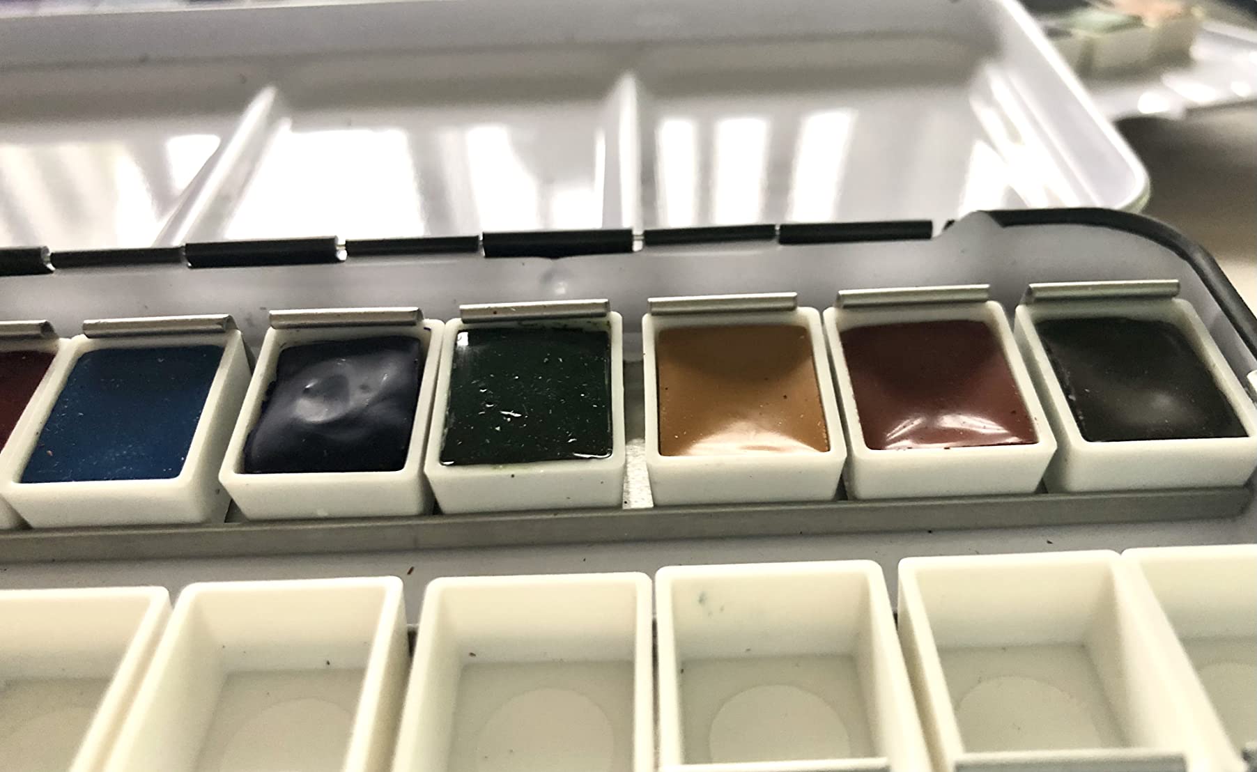 DANIEL SMITH Hand Poured Watercolor Half Pans Set with 12 Watercolor Pans, 12 Empty Pans, 1 Metal Palette (total 25 pieces) 285650107 customer photo 2