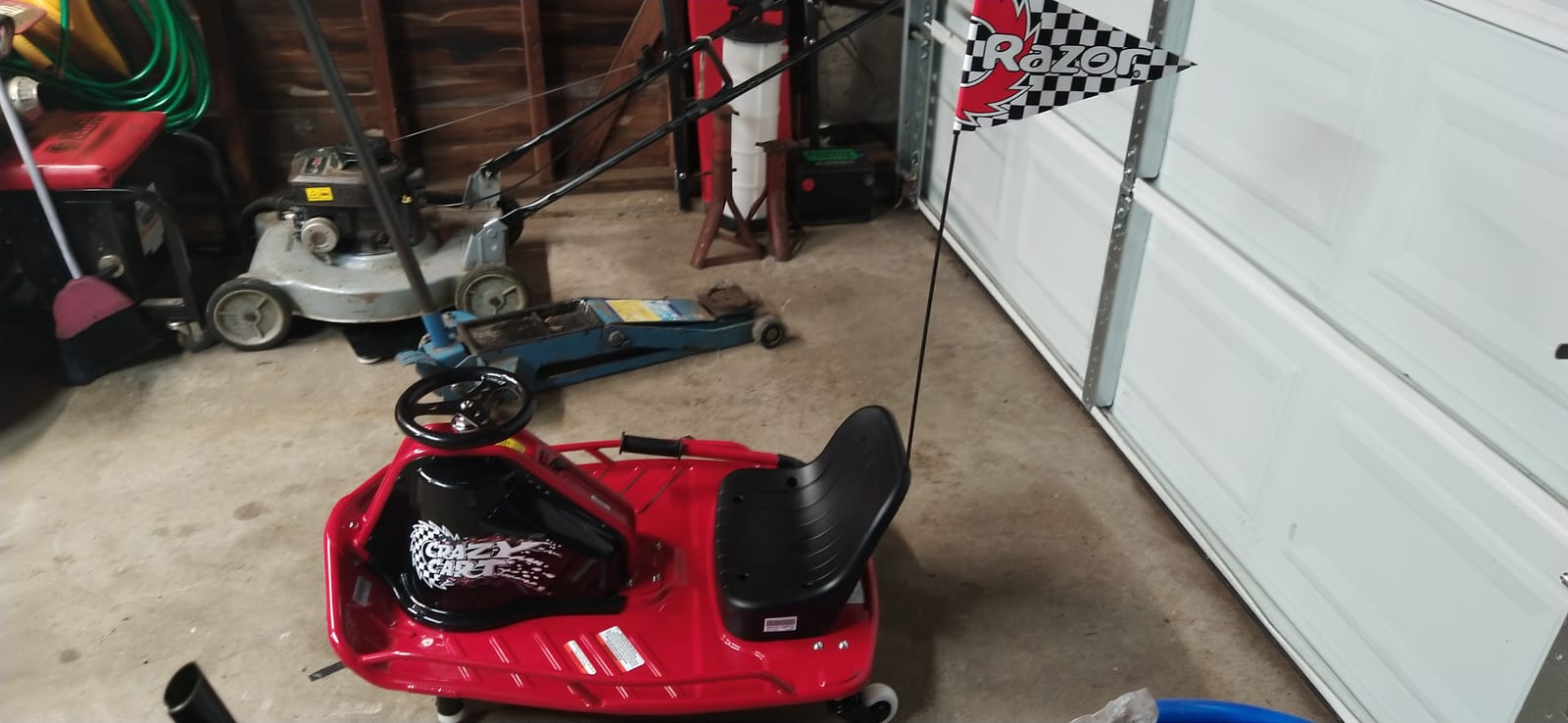 Razor Crazy Cart - 24V Electric Drifting Go Kart - Variable Speed, Up to 12 mph, Drift Bar for Controlled Drifts, One Size, Black/Red customer photo 2