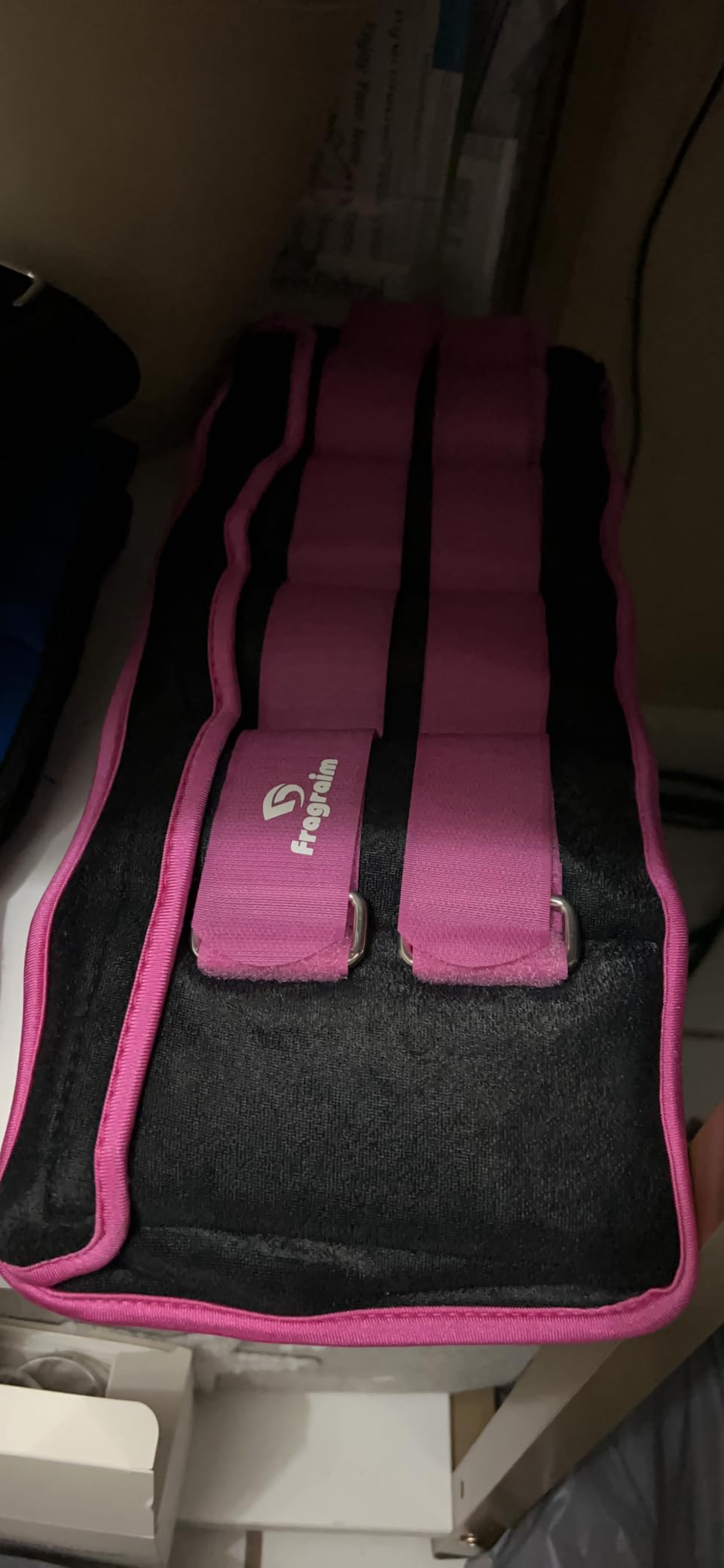Fragraim Adjustable Ankle Weights 1-3/4/5/6/8/10/12/15/20 LBS Pair with Removable Weight for Jogging, Gymnastics, Aerobics, Physical Therapy customer photo 1