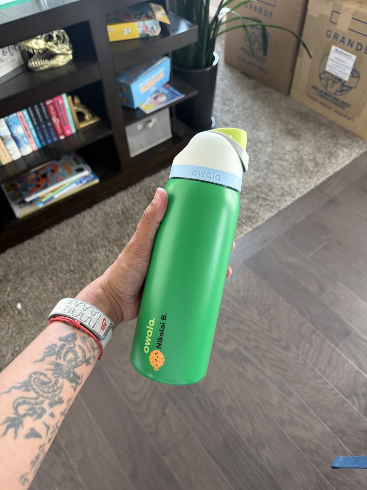 Owala FreeSip Stainless Steel Water Bottle 24 oz Shy Marshmallow customer photo 2