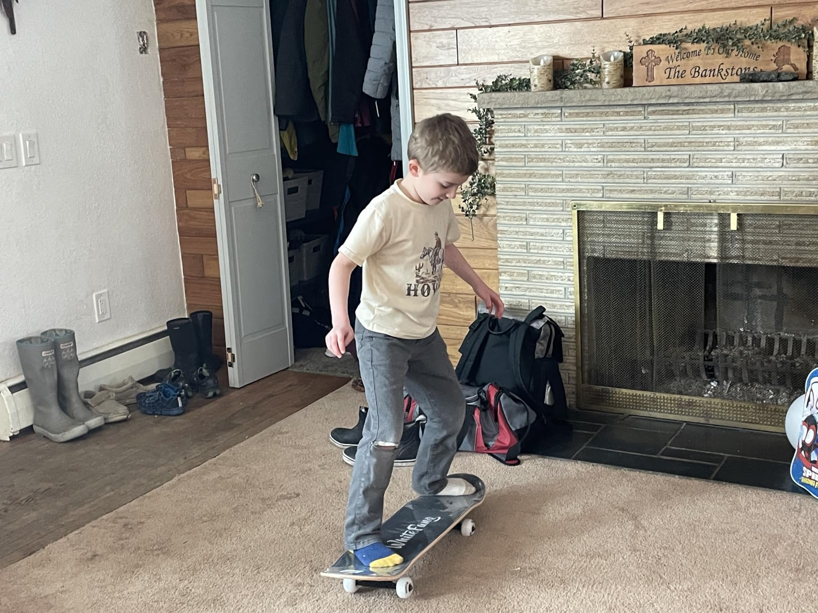WhiteFang Skateboards for Beginners, Complete Skateboard 31 x 7.88, 7 Layer Canadian Maple Double Kick Concave Standard and Tricks Skateboards for Kids and Beginners customer photo 1