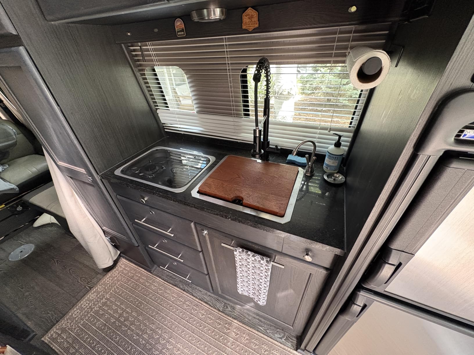 Sarlai 33 Kitchen Sink Undermount 33 x 19 Inch Undermount Sink Workstation customer photo 1
