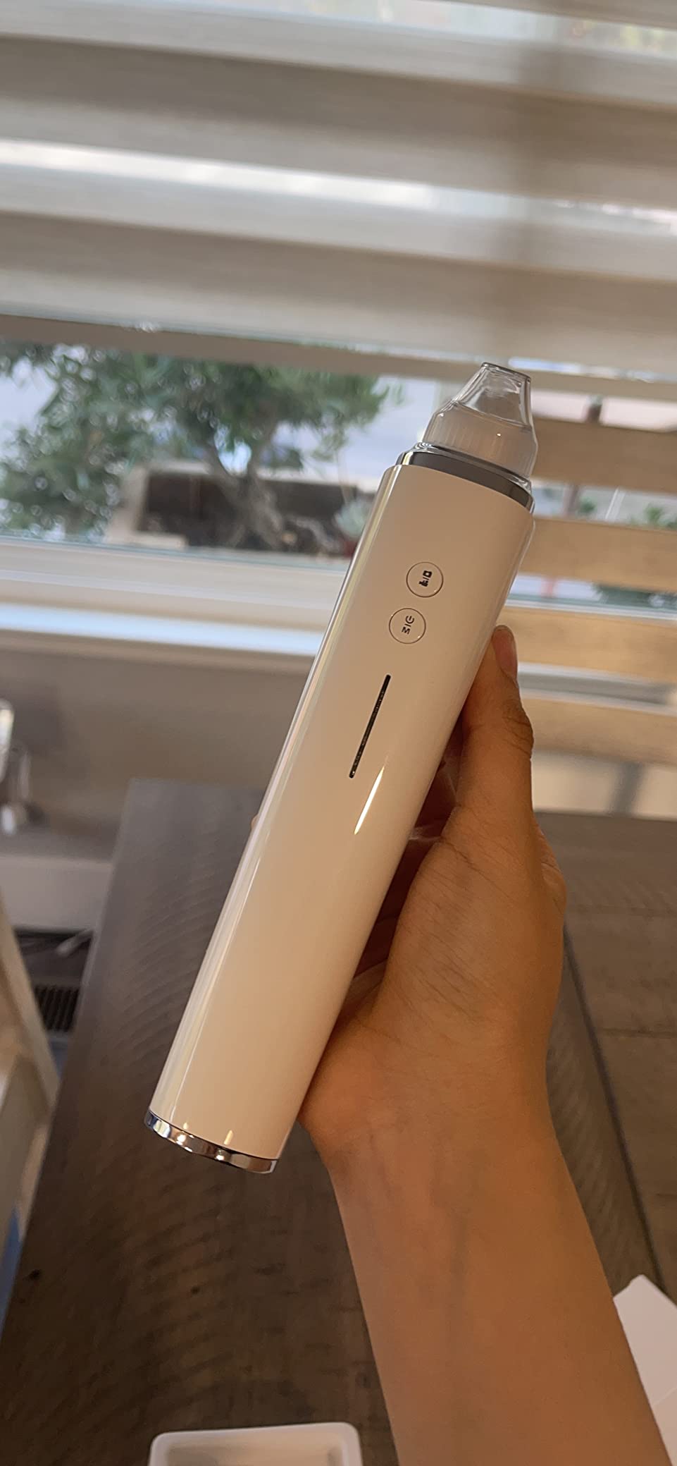 Blackhead Remover Pore Vacuum with 5MP HD Camera, 20X Magnification WiFi Visible Facial Pore Cleanser, FDA-Registered Electric Pimple Acne Comedone Extractor Kit for Men & Women with 6 Probes customer photo 1