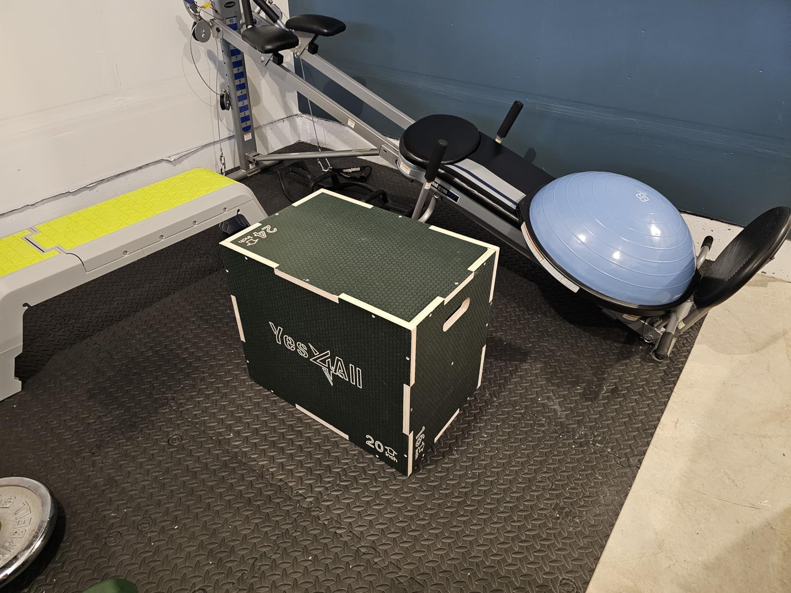 Yes4All 3 in 1 Non-Slip Wooden Plyo Box, Step Up Box for Workout, Plyometric Jump Box for Skipping, Jumping, Lunges, Squats, Dips customer photo 2