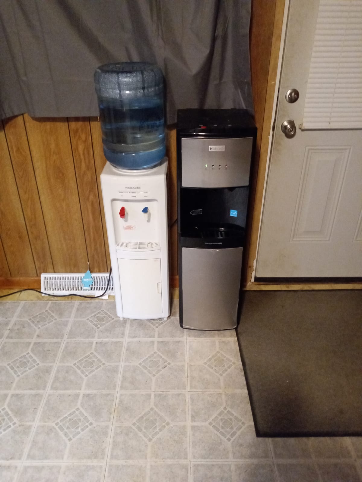 Igloo Bottom Loading Water Cooler – Hot, Cold, & Room Temperature Dispenser – Stainless Steel, Holds 3 & 5 Gallon Jugs, Child Safety Lock – for Homes, Kitchens, Offices, Dorms customer photo 1