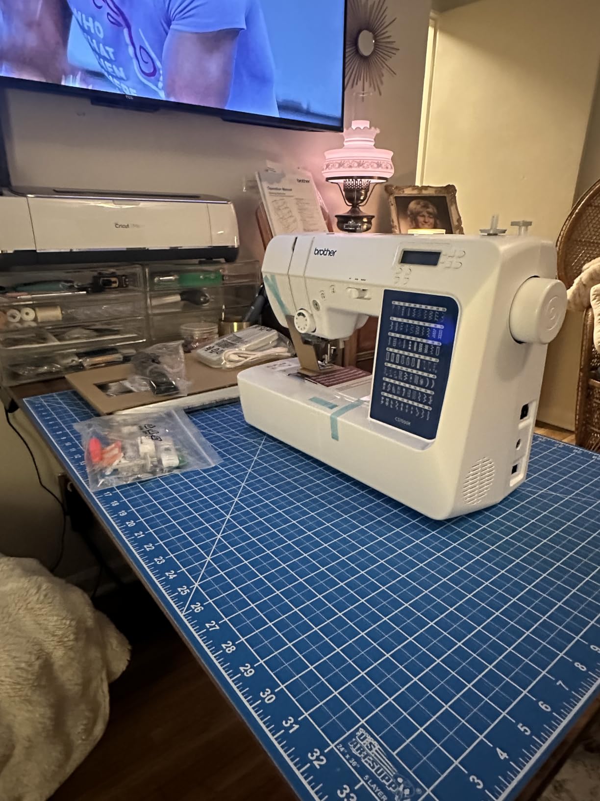 Brother CS7000X Sewing and Quilting Machine LCD Display, 70 Built-in Stitches, Wide Table, 10 Included Feet customer photo 1