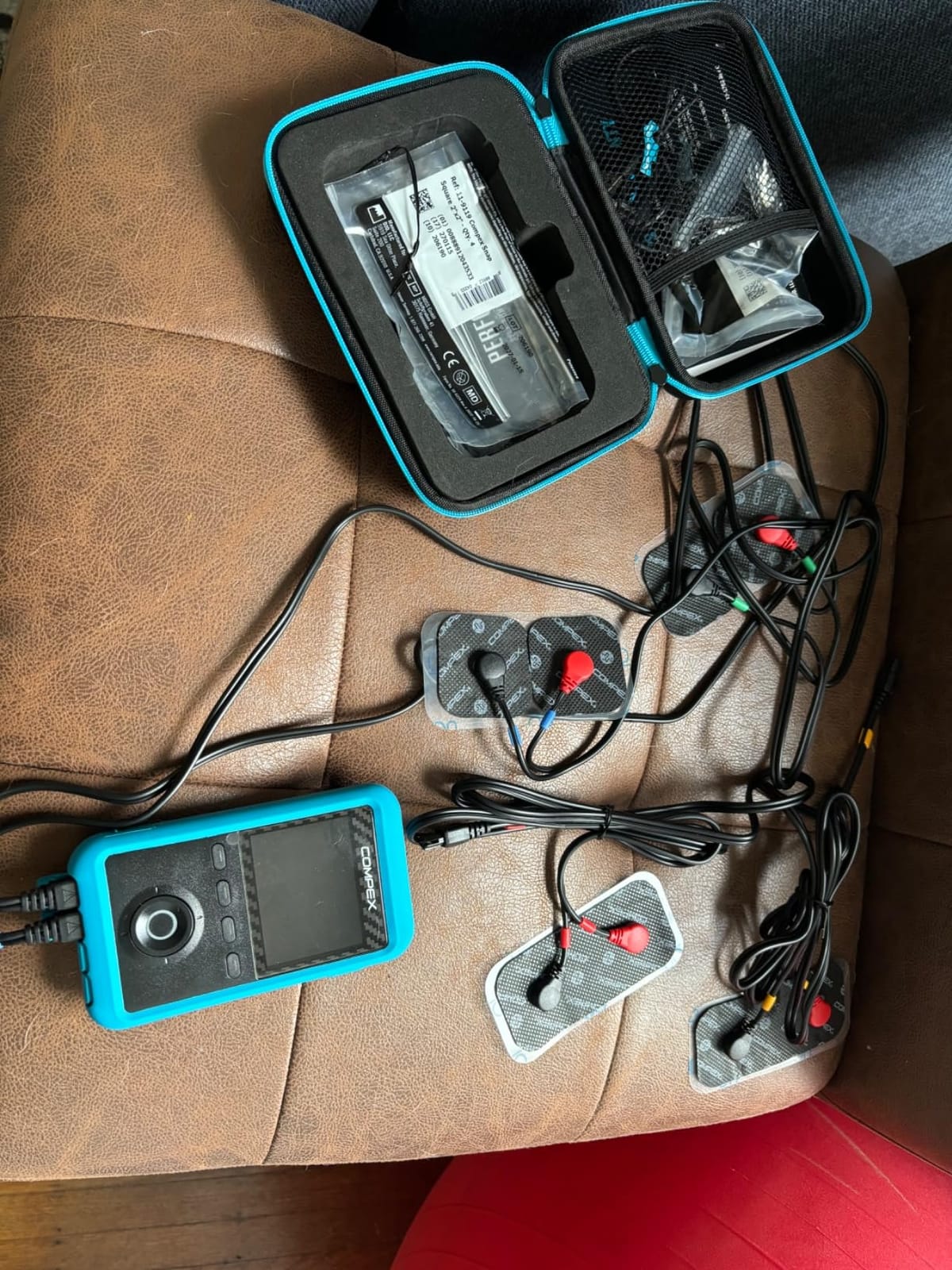 Compex Edge 3.0 Muscle Stimulator with TENS Kit – 4 Programs – Helps facilitate and Improve Muscle Performance customer photo 2