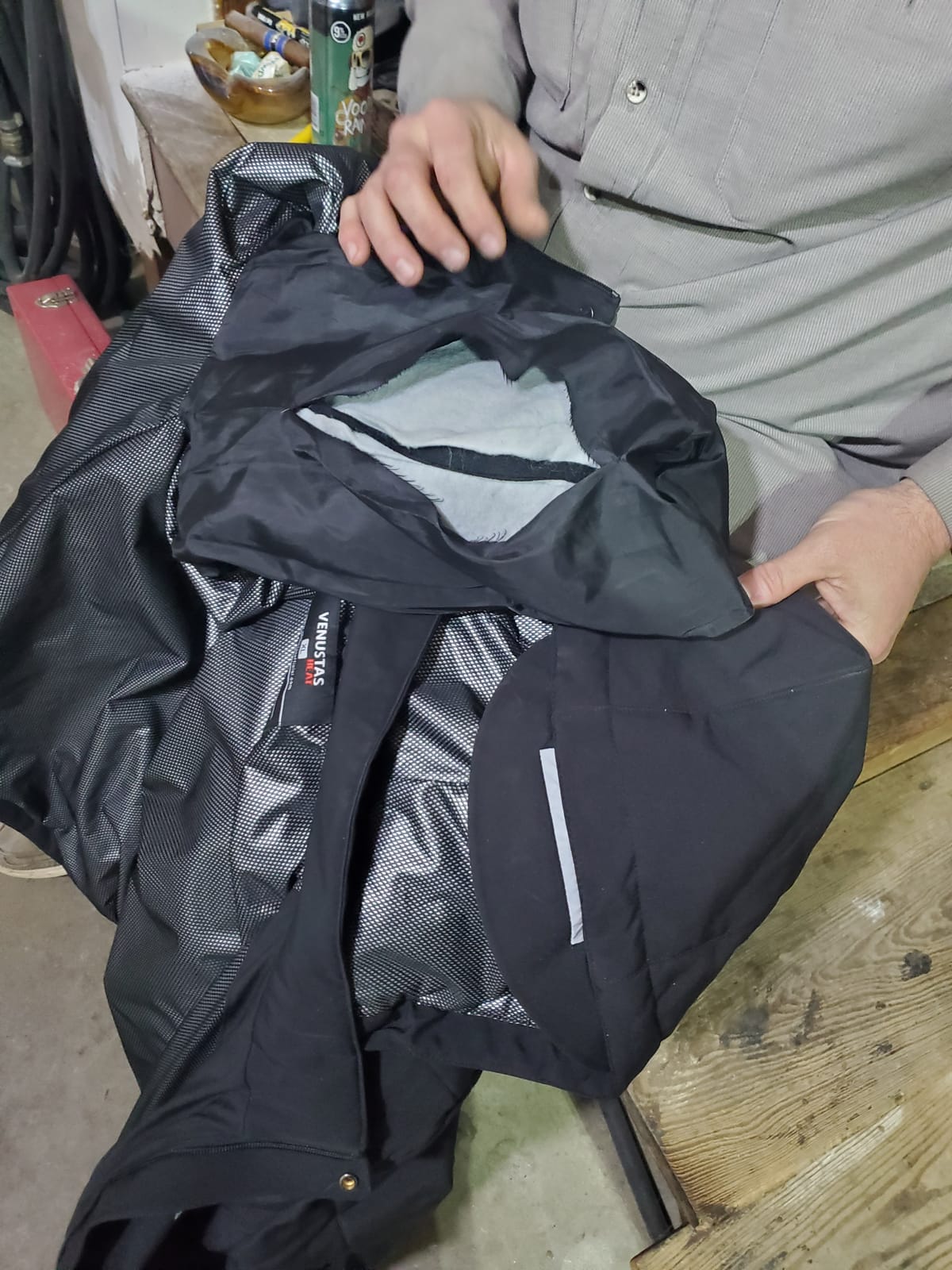 Venustas Men's Waterproof Heated Jacket with Battery & Detachable Hood customer photo 2