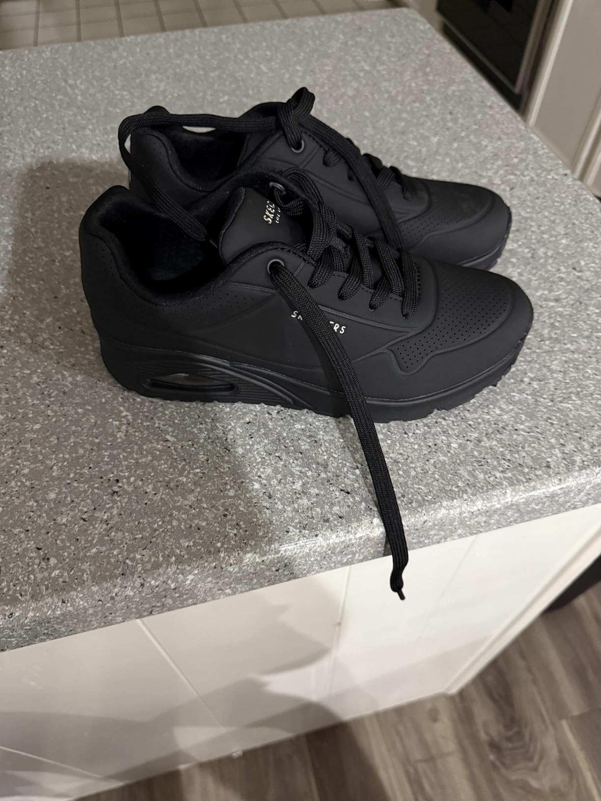 Skechers Women's UNO Stand on Air Sneaker customer photo 2