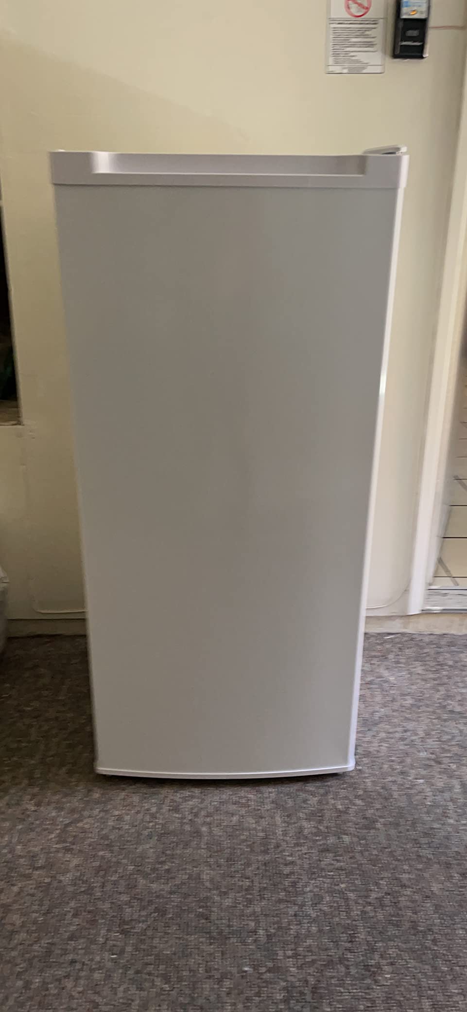 Commercial Cool Upright Freezer, Stand Up Freezer 5 Cu Ft with Reversible Door, White customer photo 1