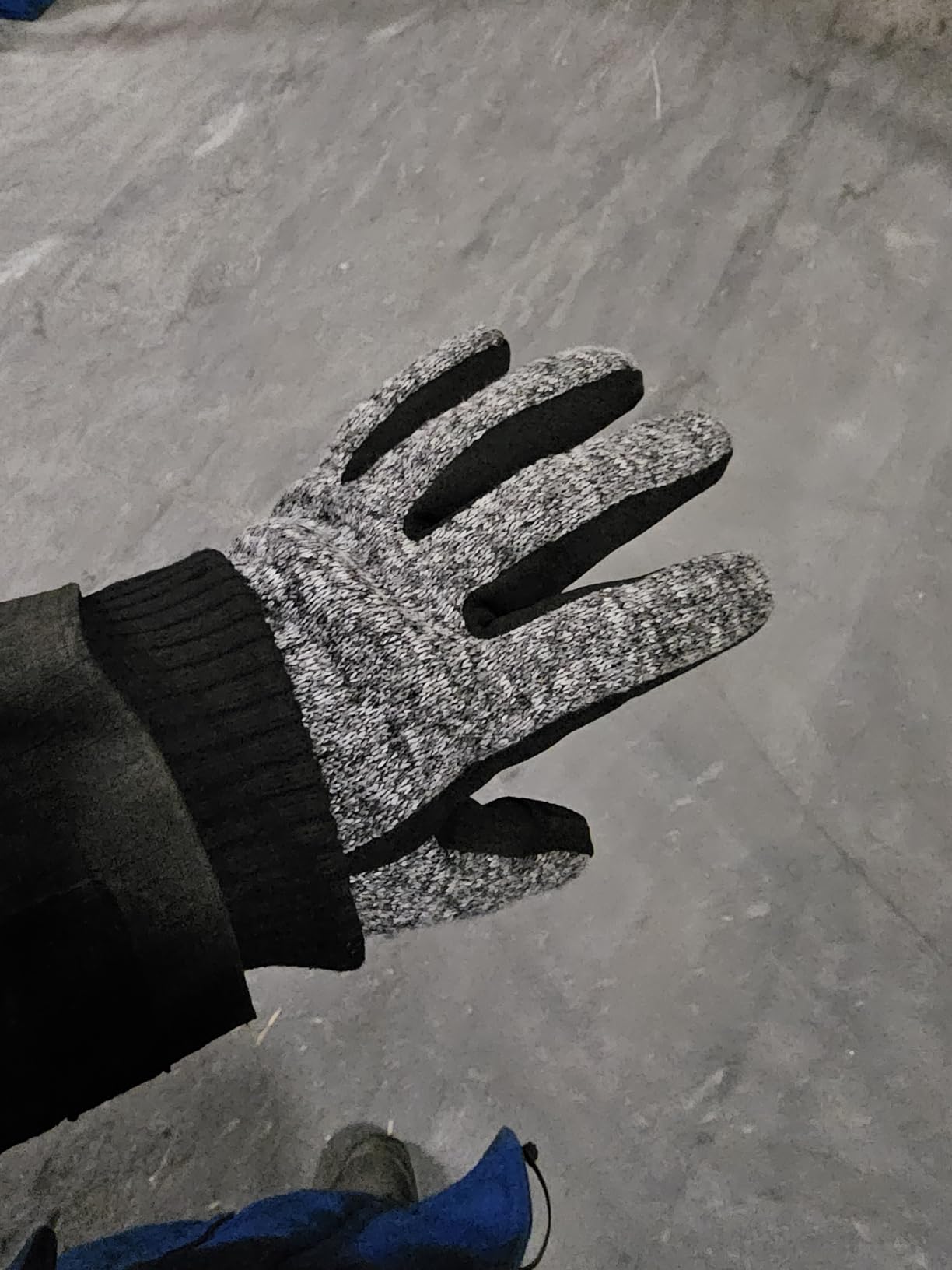MOREOK Winter Gloves for Men/Women -10°F 3M Thinsulate Warm Touch Screen Snow Ski Bicycle Bike Gloves for Driving/Cycling/Running/Hiking customer photo 1