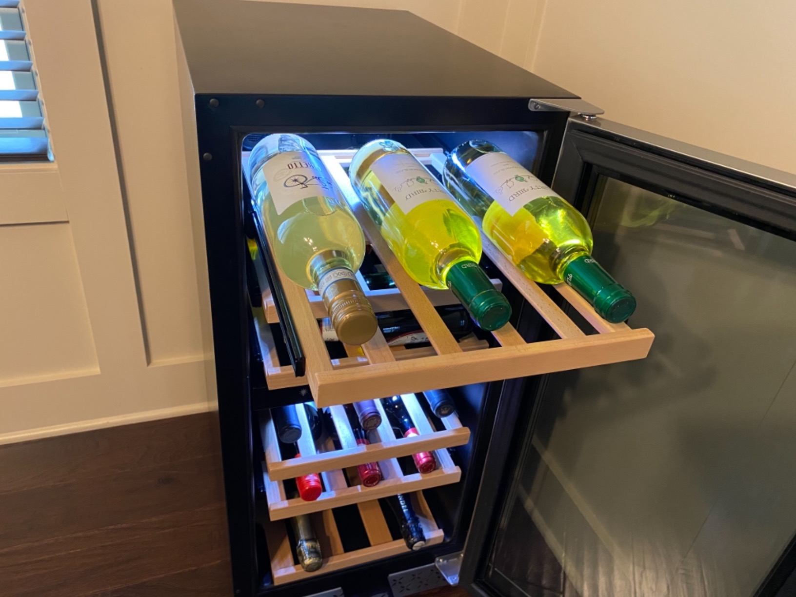 Tylza Mini Fridge 15 Inch Wine Cooler Under Counter, 30 Bottles Dual Zone Wine Fridge with Safty Lock, Wine Refrigerator Freestanding, Built-in Wine Cellars customer photo 2