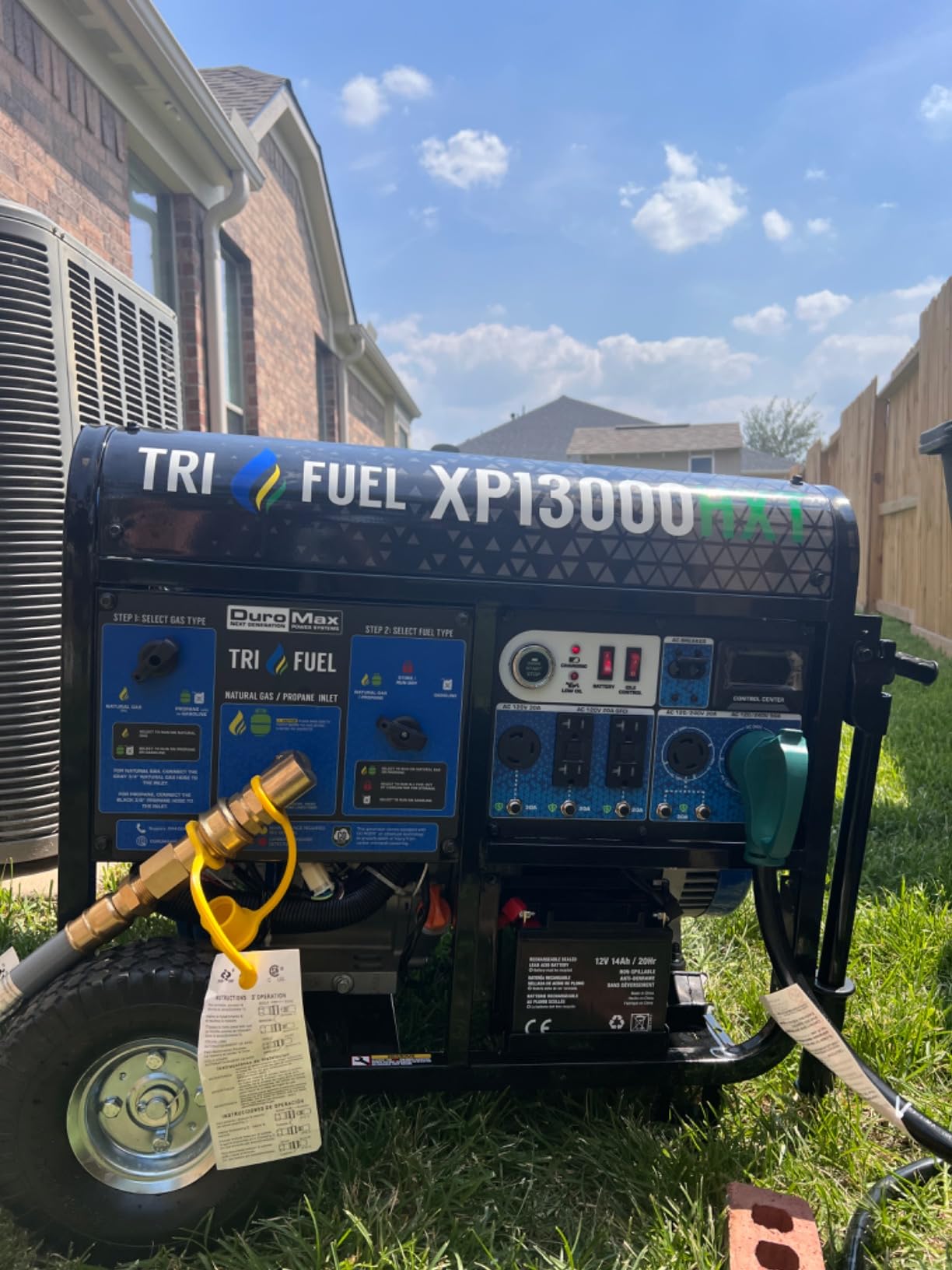 DuroMax XP13000HXT 13,000-Watt 500cc Tri Fuel Gas Propane Natural Gas Portable Generator with CO Alert, Black/Blue customer photo 2