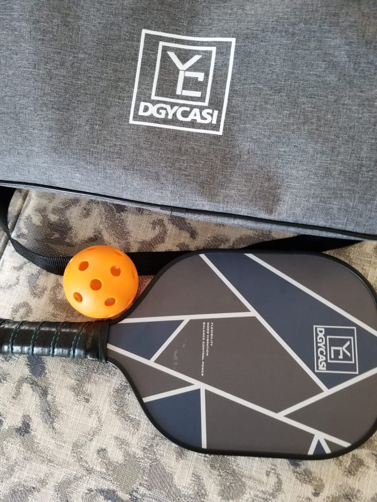 YC DGYCASI Pickleball Paddles Set of 4, USAPA Approved Pickleball Set, 4 Carbon Fiber Pickleball Rackets, 3 Outdoor Balls, 3 Indoor Balls, 4 Replacement Grip, 1 Bag for Women and Men customer photo 2