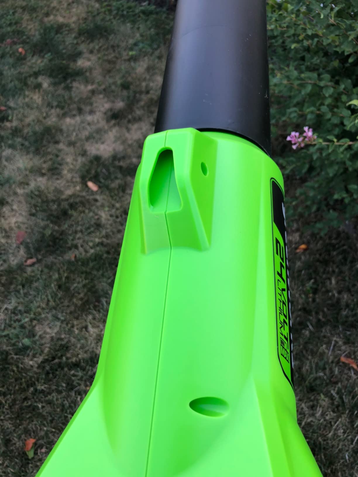 Greenworks STBL24B210 String Trimmer, 12