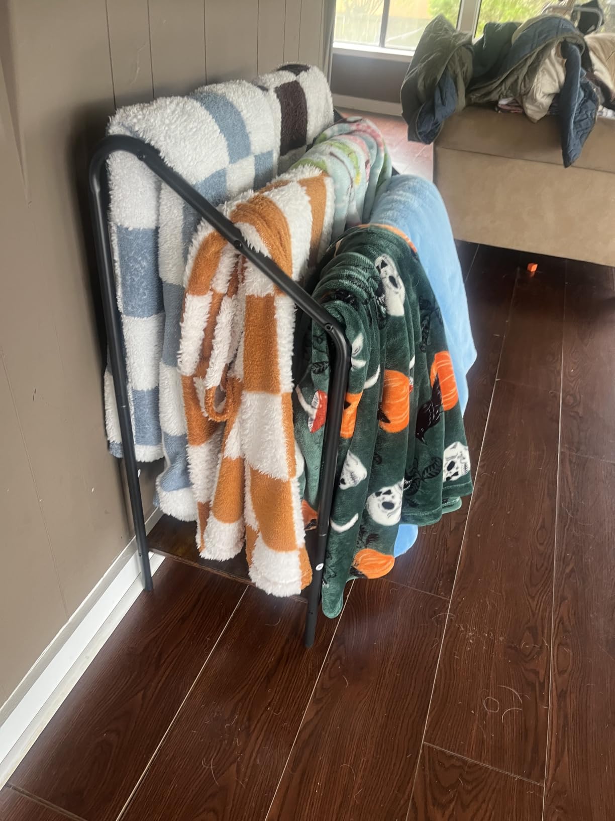HOOBRO Freestanding Towel-Rack for Bathroom, 3 Tier Blanket Rack for Living Room, 31.5