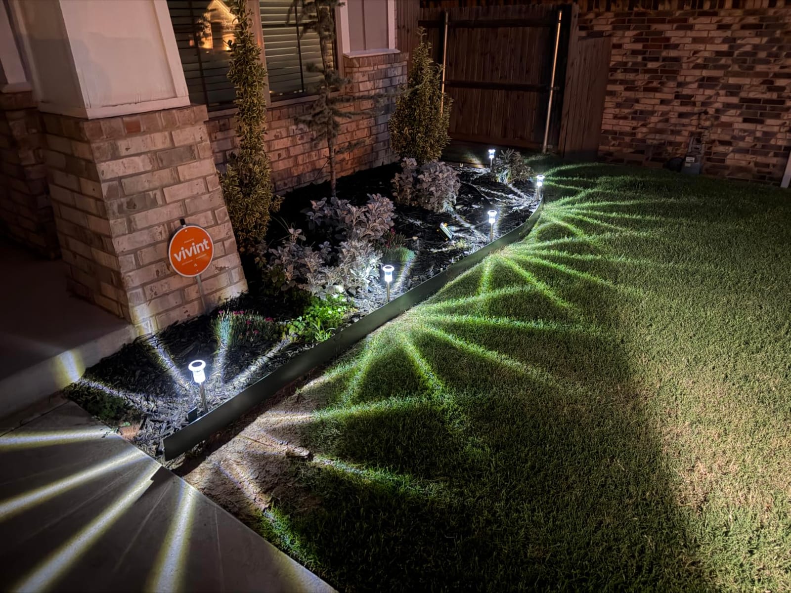 Eyrosa Solar Outdoor Lights, 10 Pack Waterproof Stainless Steel Solar Stake Lights for Pathway Garden Yard Path Walkway Driveway Lawn Patio Outside Decor, Cool White customer photo 2