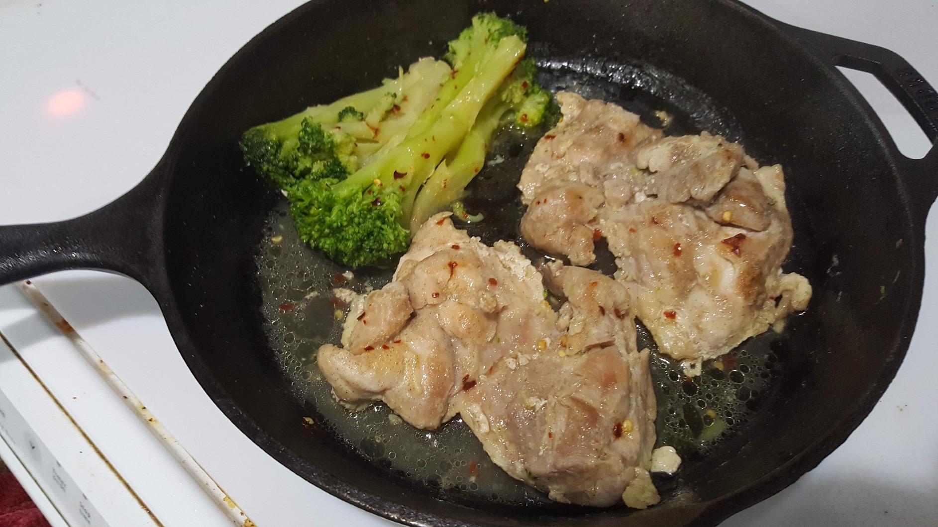 Lodge Pre-Seasoned Cast Iron Skillet Set, 8, 10.25 and 12 Inches customer photo 2