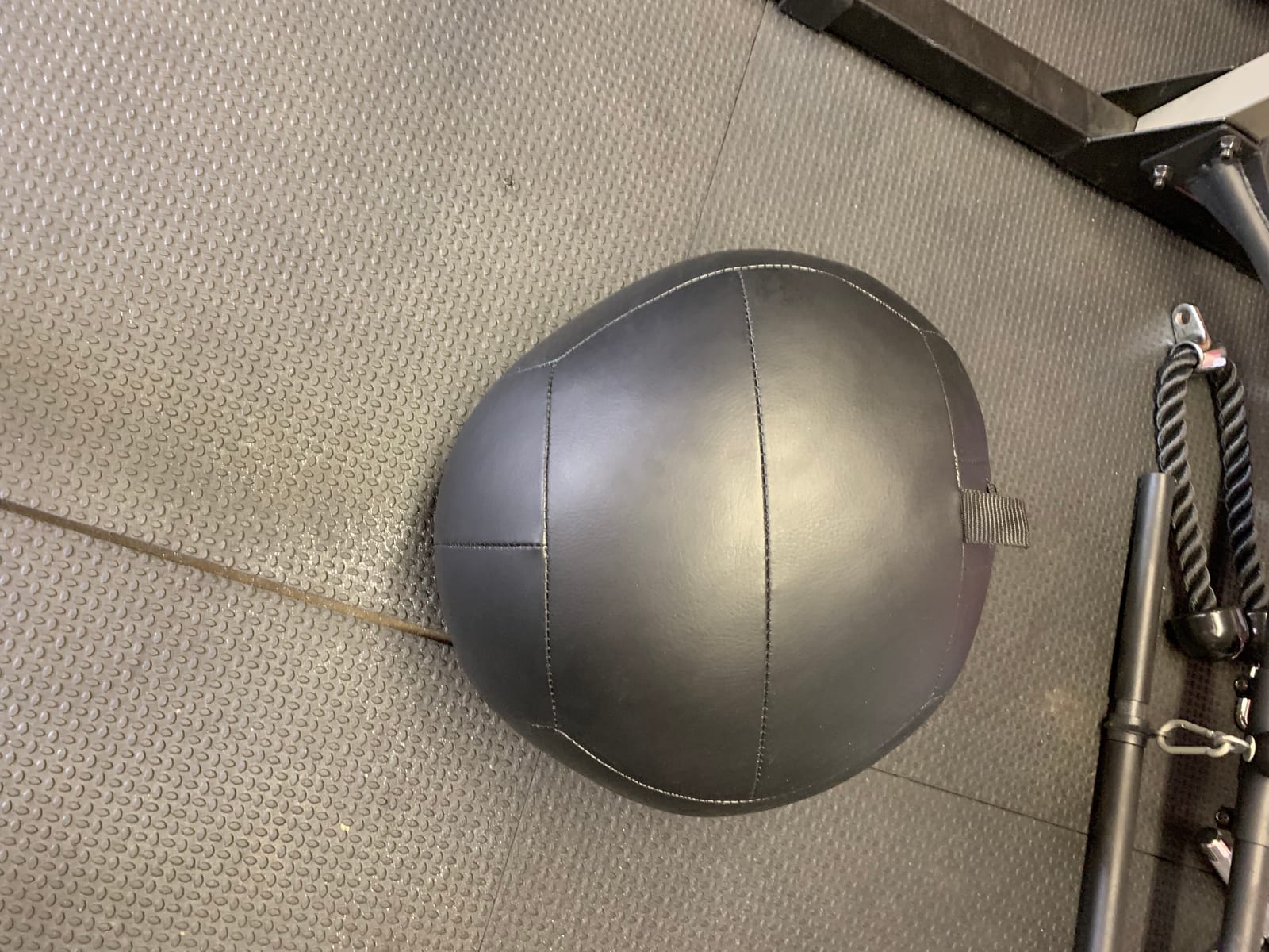 ProSource Soft Medicine Balls for CrossFit Wall Ball and Full Body Dynamic Exercises, Color-Coded Weights: 6, 8, 10, 14, 20, 25 lb. customer photo 2