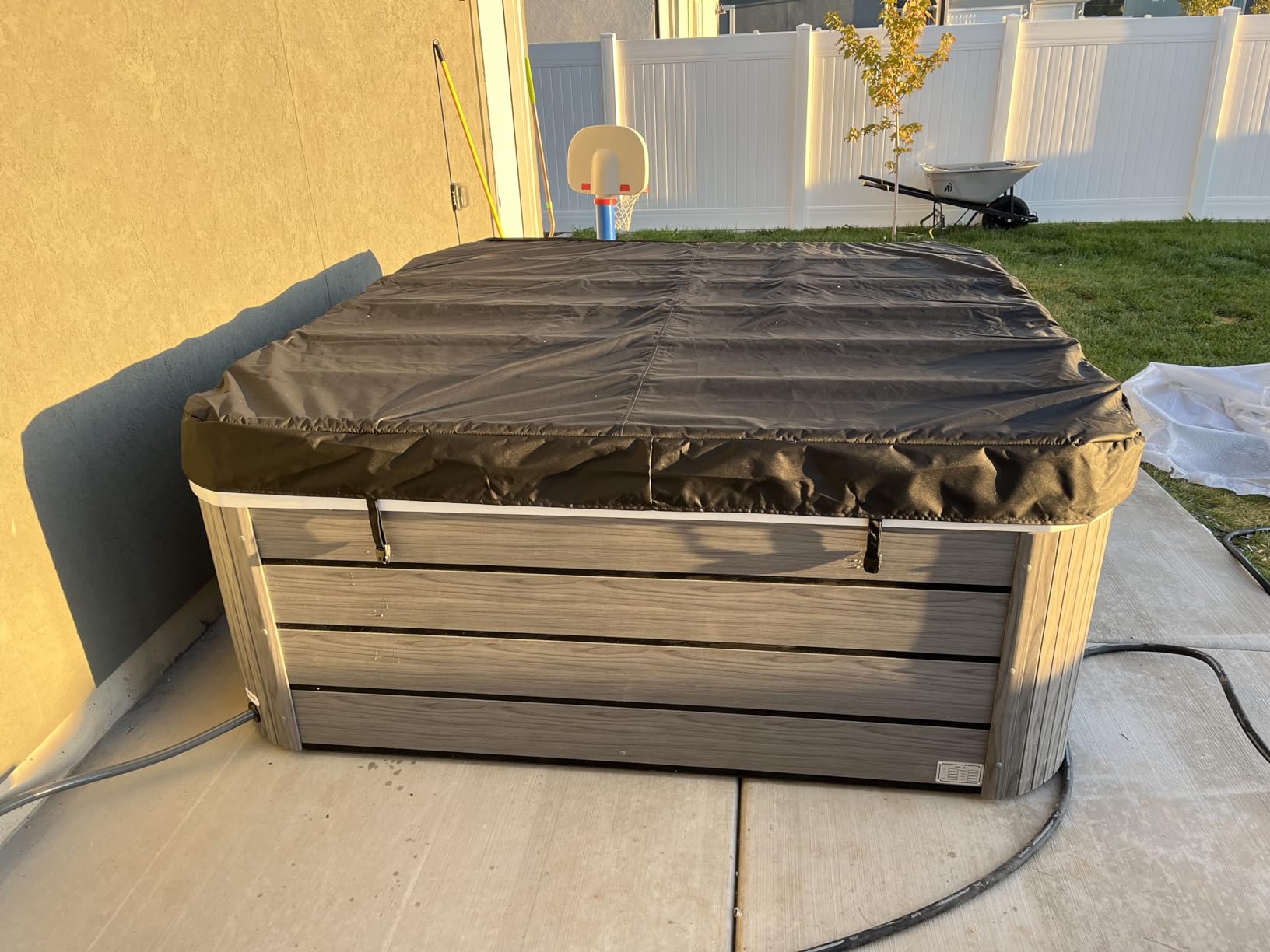 Comfort Hot Tubs - Hot Tub Spa - Seats 5-6 People - 51 Jets – Standard Heavy Duty Flip Cover, Water Fountains, Ozonator, LED Lights, Headrests, and More customer photo 2