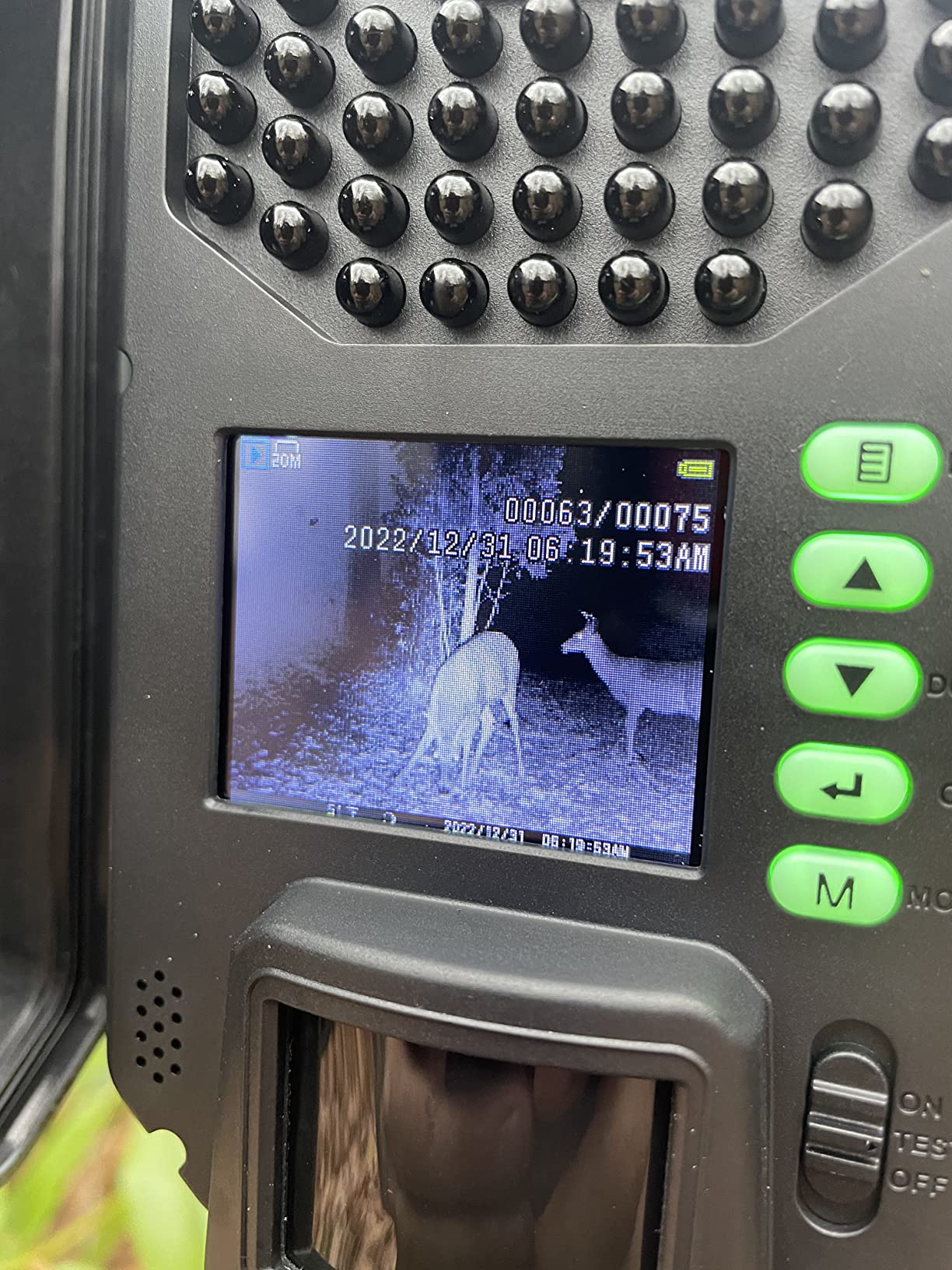 iZEEKER Trail Camera, HD Game Camera with 940nm No Glow Night Vision Motion Activated 0.2s Trigger Time, Hunting Camera No WiFi, IP66 Waterproof for Wildlife Monitoring Outdoor Security Deer Scouting customer photo 1