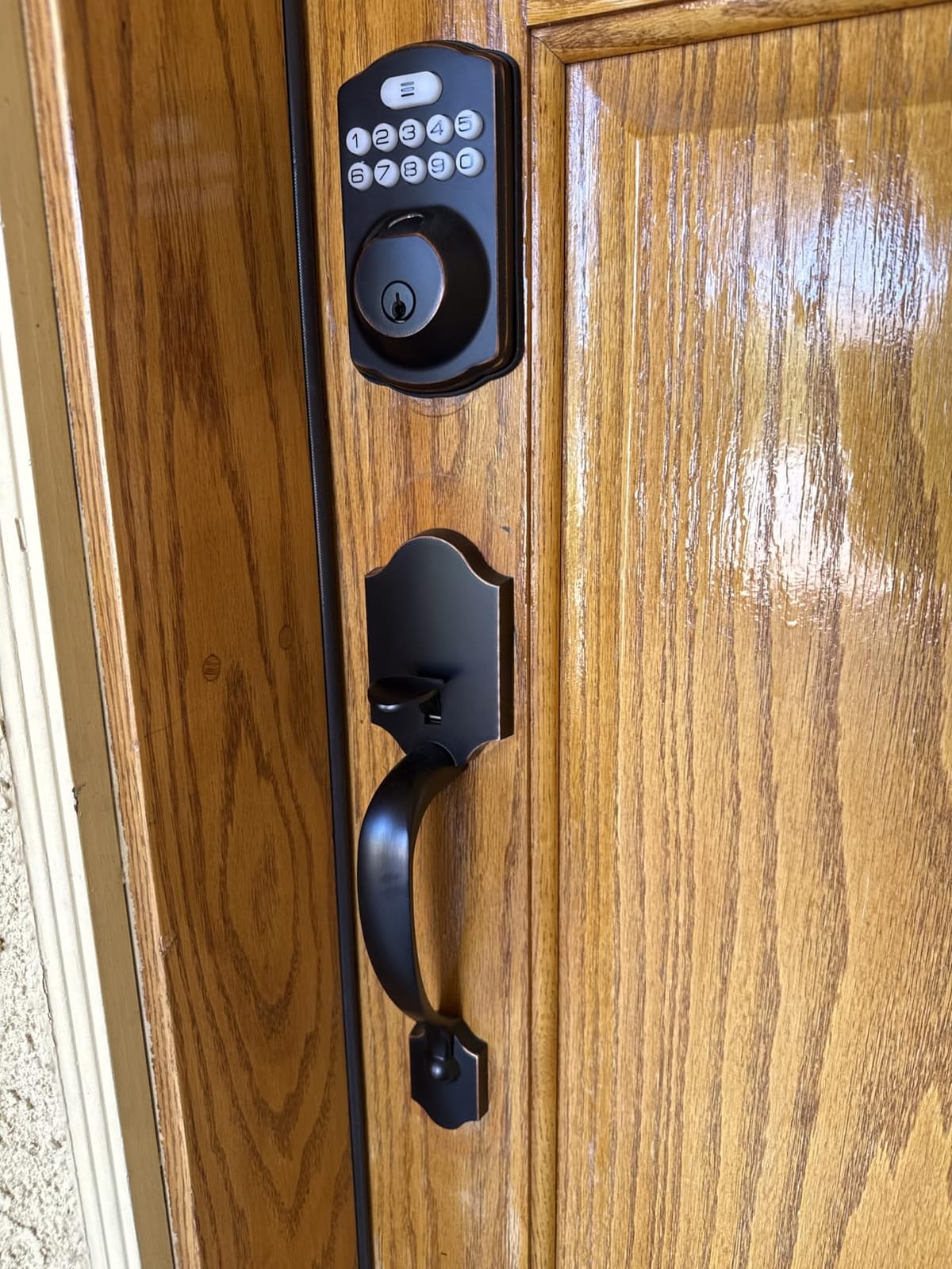 Veise KS02D Fingerprint Deadbolt Lock with Handle Set, Matte Black customer photo 1