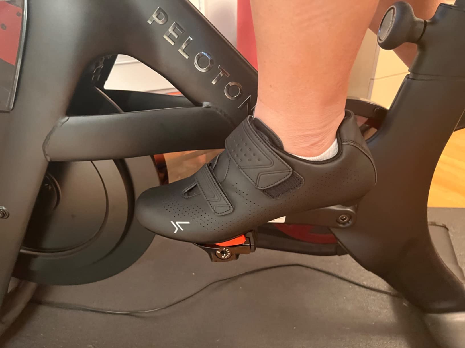 Mens Womens Cycling Shoes Compatible with Peloton Road Bike Riding Bicycle Pre-Installed Delta Cleats customer photo 1