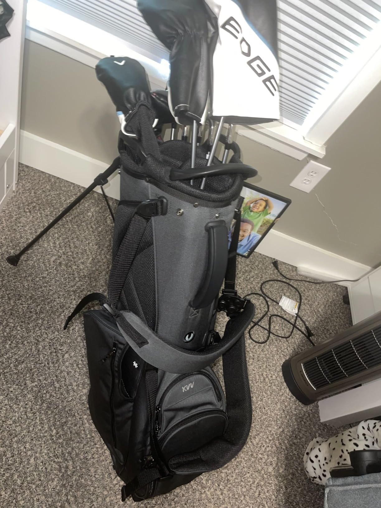 KVV Lightweight Golf Stand Bag with 7 Way Full-Length Dividers, 5 Zippered Pockets, Automatically Adjustable Dual Straps，Elegant Design customer photo 2