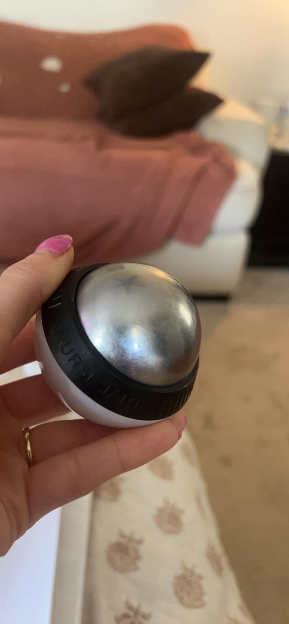Nurse Jamie Super-Cryo Massaging Orb – Stainless Steel Roller for Face & Body – Long-Lasting Cooling & Warming Therapy for Circulation, Recovery & Tension Relief customer photo 1