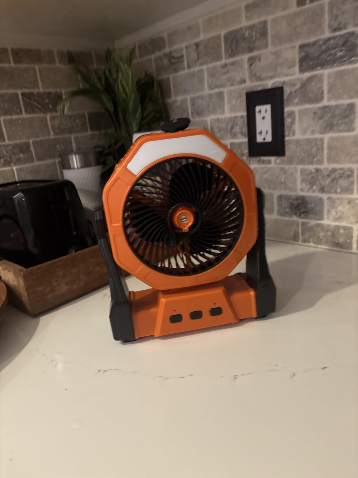 Ausic Portable Misting Fan, Outdoor Rechargeable Fan, LED Light, Hook, 35H customer photo 1