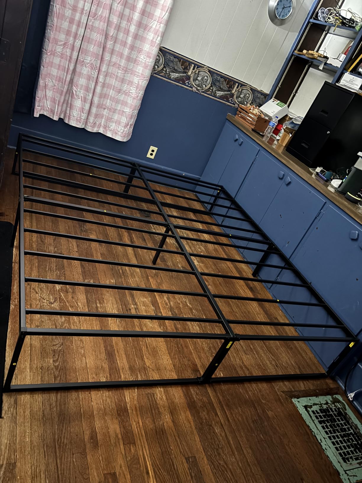 Lutown-Teen 14 Inch Queen Bed Frame with Heavy Duty Steel Slat Support customer photo 2