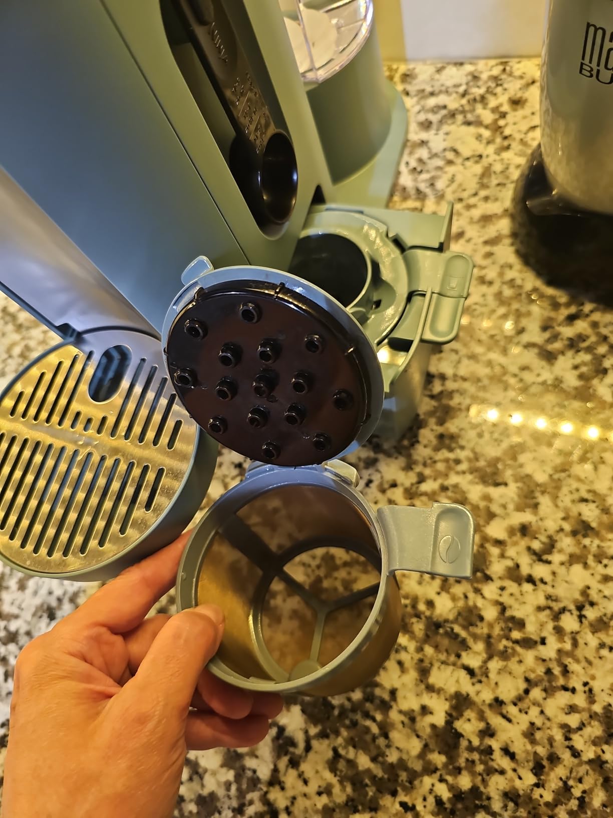 Ninja Single Serve Coffee Maker - Combo Machine, K-Cup Pods and Grounds customer photo 2