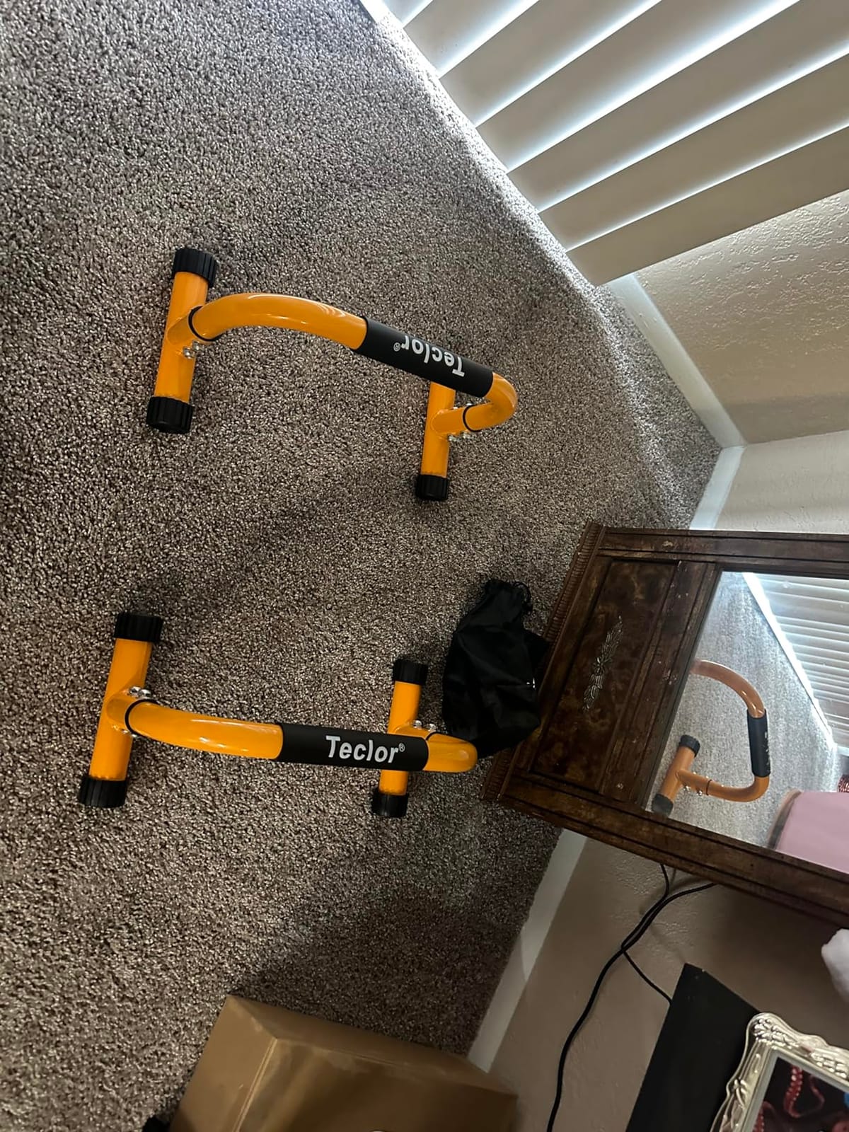 Teclor Push Up Bar, Parallettes Bars For L-sit & Dip, Heavy-Duty No Wobbling Parallel Bars Stand For Handstands, Full Planche, Calisthenics, 9.5in High Workout Stands for Home Fitness Training customer photo 2