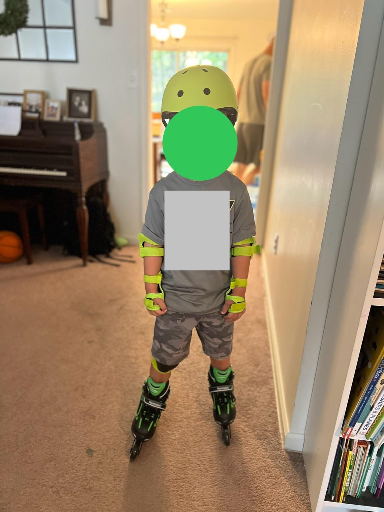 MammyGol Adjustable Inline Skates for Kids Boys Girls Youth Blades Roller Skates with Light up Wheels Ages 4-16 customer photo 1