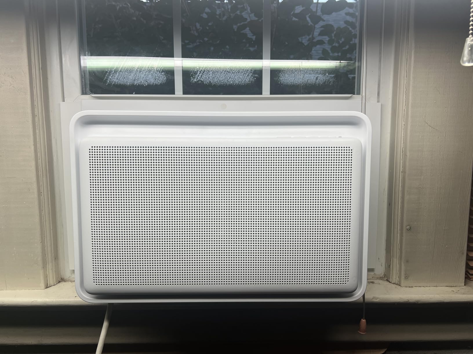 Windmill 10,000 BTU Quiet Window Air Conditioner, Cools up to 350-450 sq ft customer photo 1