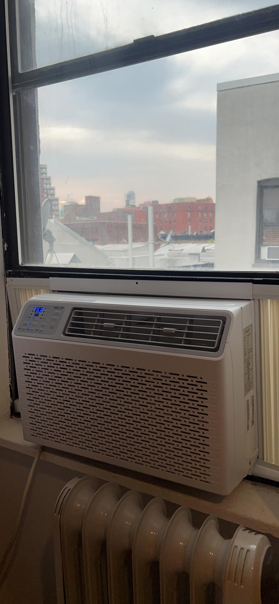 DELLA 8000 BTU Energy Saving Window Air Conditioner, Work with Alexa, Cools Up to 350 Sq. Ft, GEO Location, AC Unit with WIFI Smart Controls, Remote, Dehumidifier, Fan, Reusable Filter, Easy Install customer photo 2