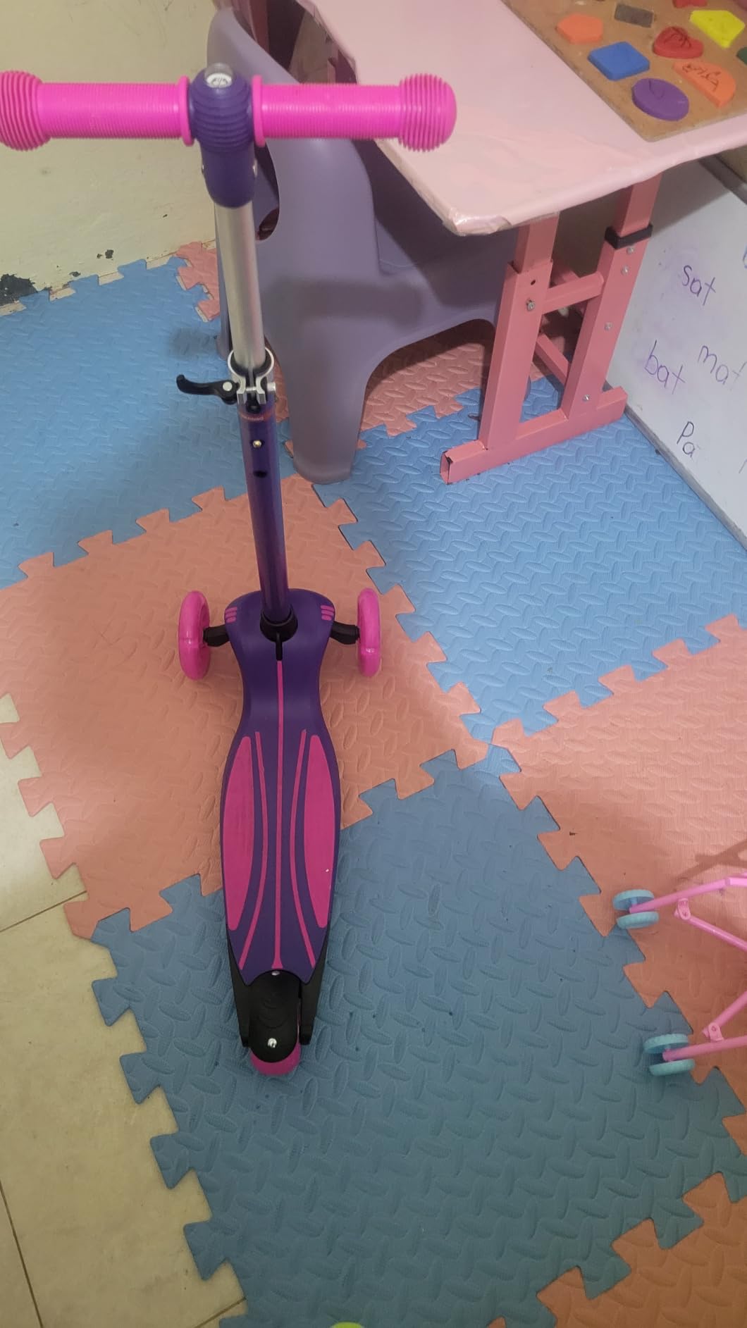 Gotrax KS1 Kids Kick Scooter, 3 Wheels for Boys & Girls 2-8, Gifts customer photo 1