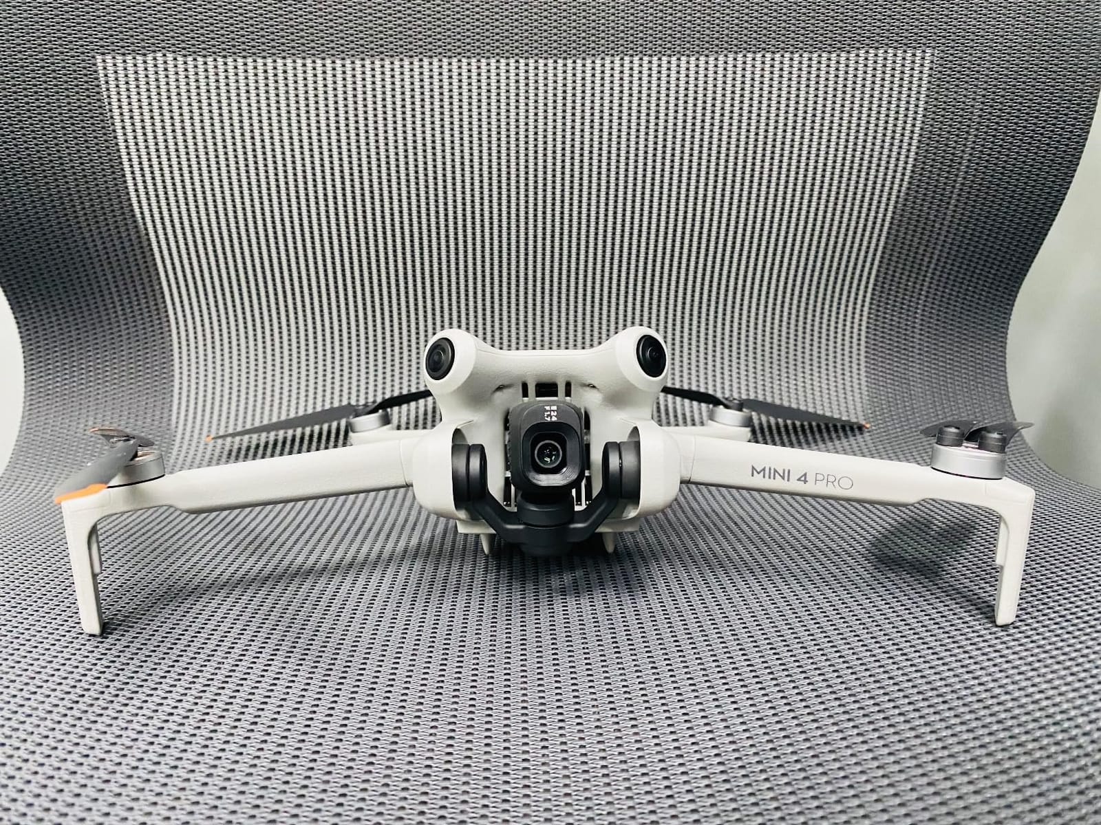 DJI Mini 4 Pro (DJI RC-N2), Drones with Camera for Adults 4K, Under 0.549 lbs/249 g, 34 Mins Flight Time, 20km Max Video Transmission Distance, Omnidirectional Vision Sensing, Mini Drone for Beginners customer photo 1