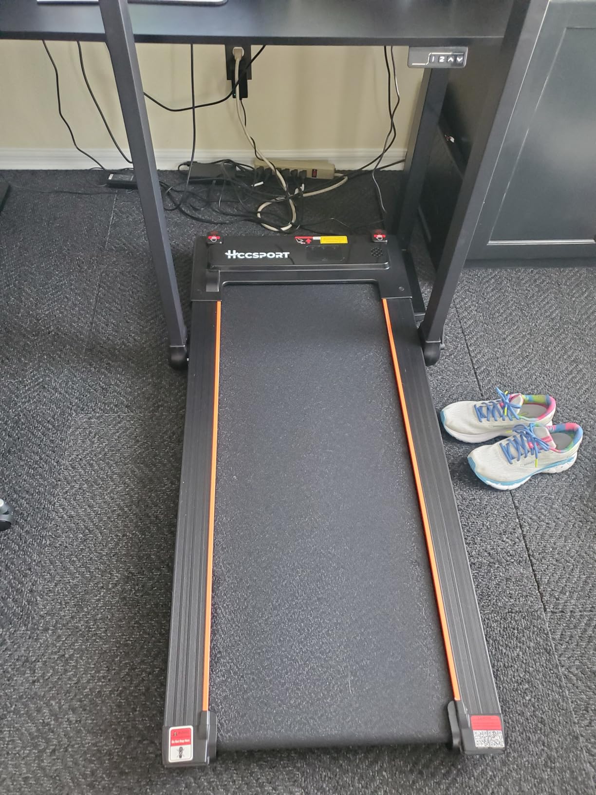 Hccsport Treadmill with Incline, 3 in 1 Under Desk Treadmill Walking Pad with Removable Desk Workstation 3.5HP Foldable Compact Walking Treadmills for Home Small Office with Wristband Remote Control customer photo 1