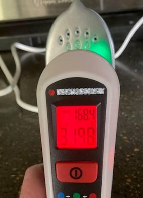 PIOMATIC Travel Iron Mini with Steam for Clothes with Dual Voltage customer photo 1
