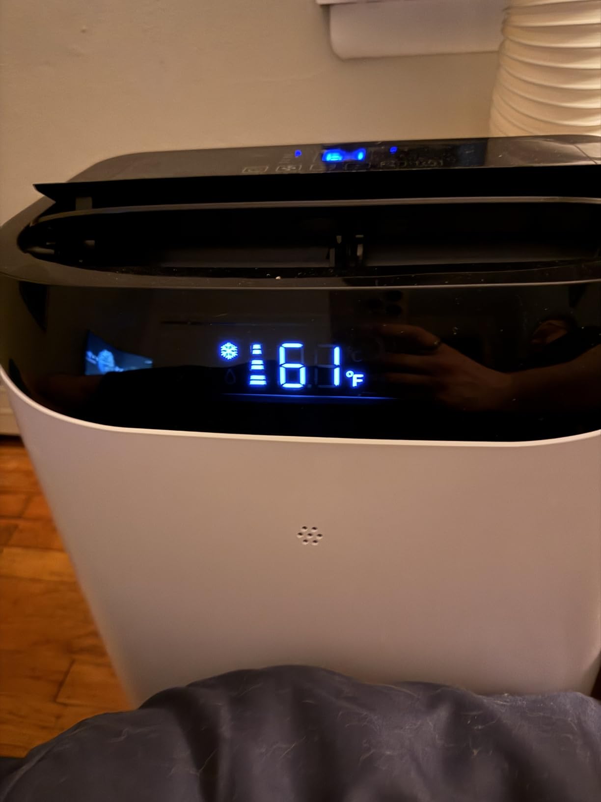 12000 BTU Portable Air Conditioners with Remote Control, 3-in-1 Free Standing Cooling AC Unit with Fan & Dehumidifier, Cools Room up to 500 sq.ft, Smart/Sleep Mode,3 Speed,24H Timer,Window Kit customer photo 1