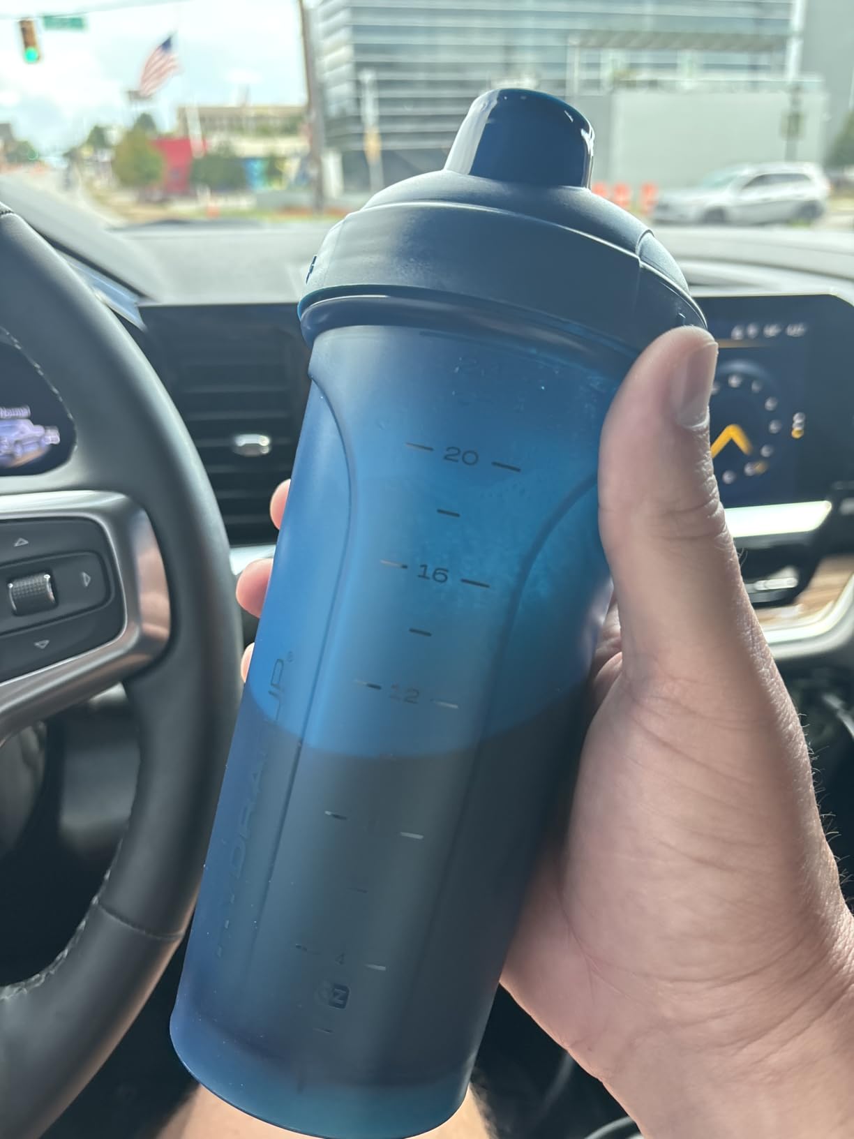 Hydra Cup 6 Pack 28oz Protein Shaker Bottles with Patented Carry Handle customer photo 1
