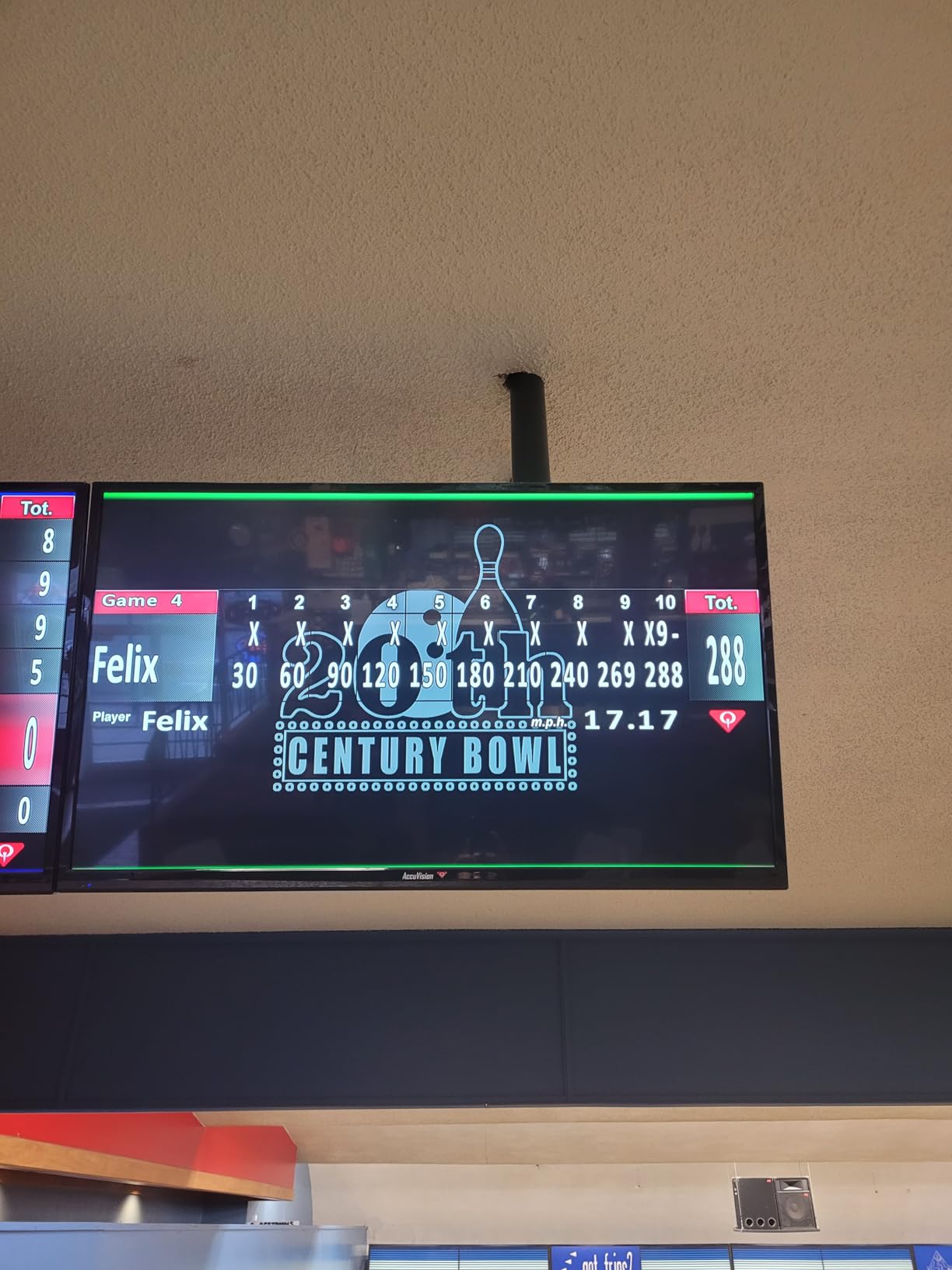 Hammer Black Widow 3.0 Bowling Ball customer photo 2