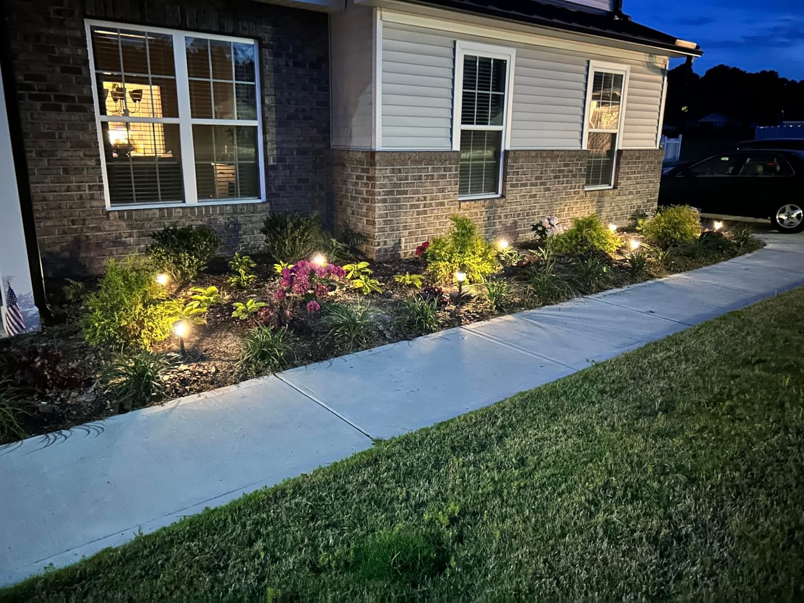 Greluna Solar Lights Outdoor,12 Pack 3000K Waterproof Auto On/Off Solar Pathway Lights for Your Garden, Landscape, Path, Yard, Patio, Driveway,Walkway Decor customer photo 2