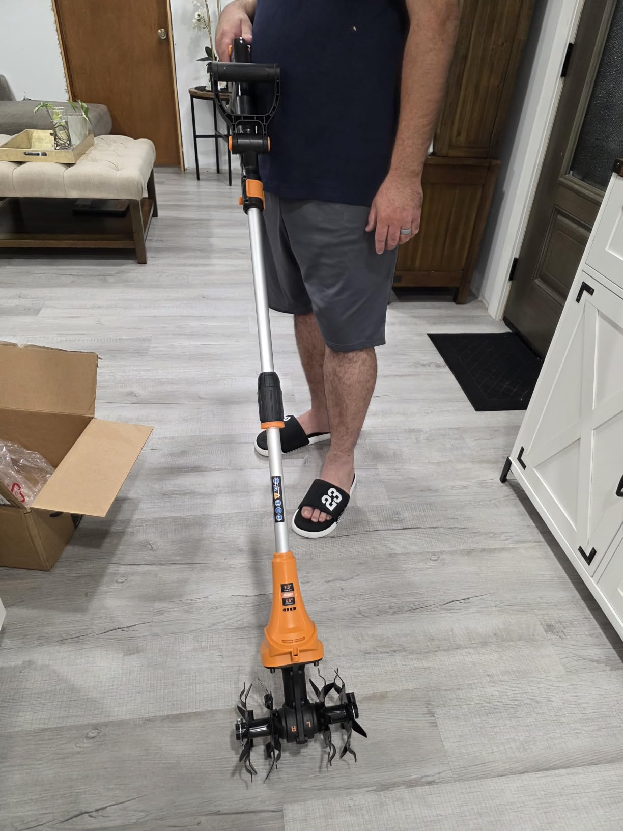 Alloyman 20V Cordless Tiller Cultivator, 360RPM Electric Garden Tiller, with 2 * 4.0Ah Batteries & Charger, 9In Tilling Width and 6.6In Depth Garden Rototiller for Lawn/Gardening/Soil Cultivation customer photo 2