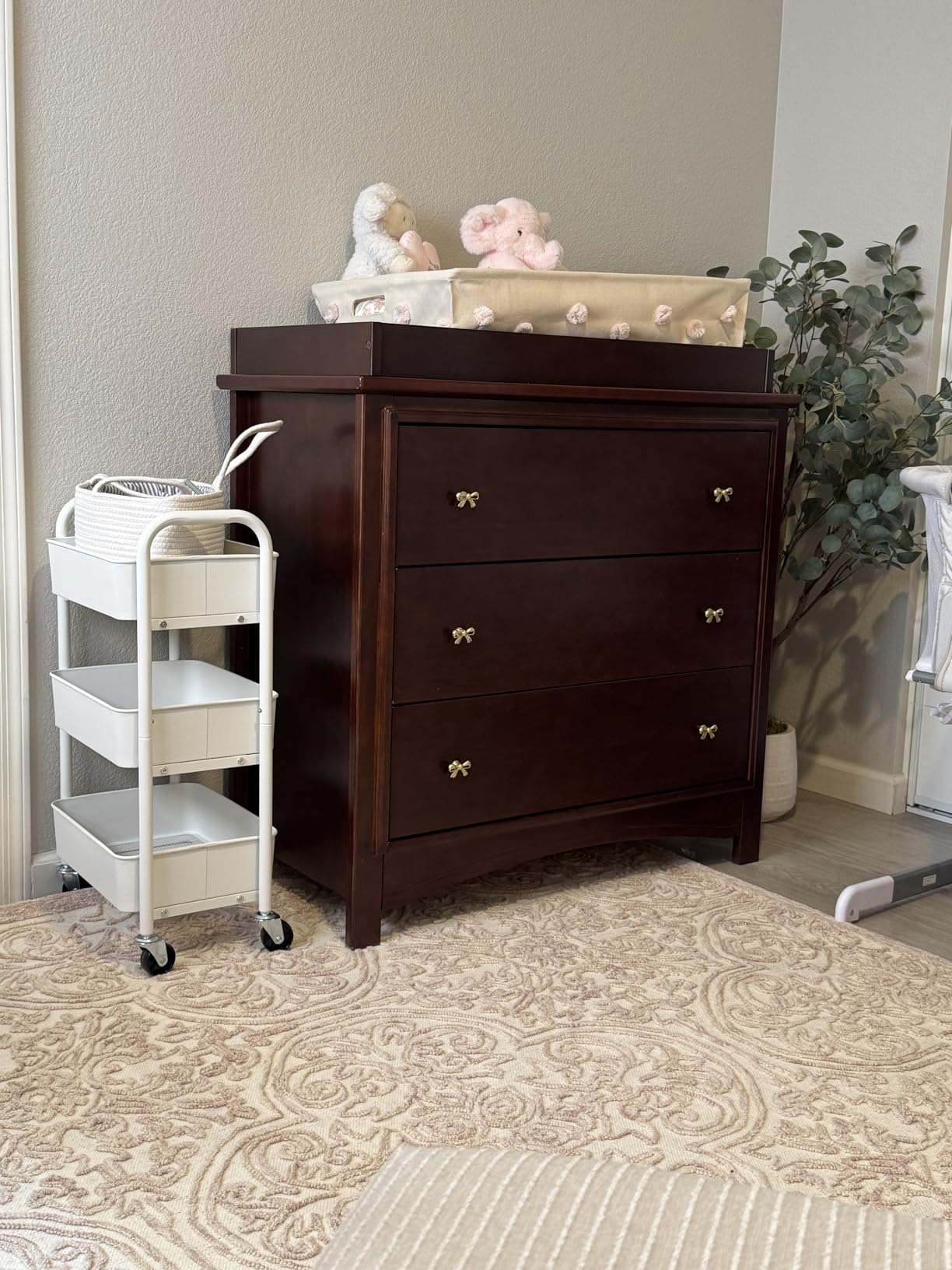 Delta Children Perry 3 Drawer Dresser with Changing Top and Interlocking Drawers, Walnut Espresso customer photo 2